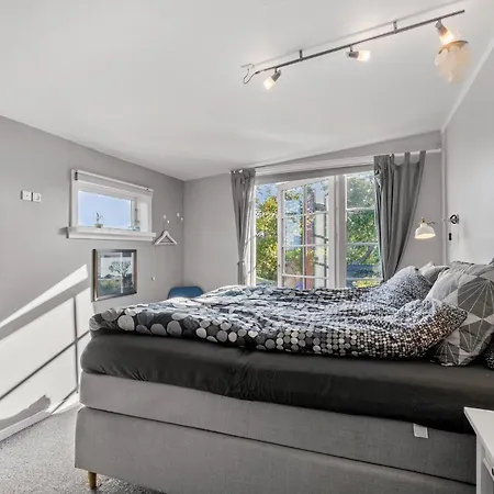 Pet Friendly In 別荘 Martofte